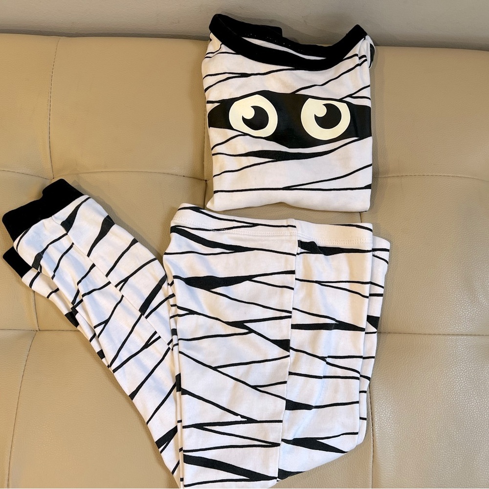 Joe Fresh Kids Mummy Pajama Set - Black and White